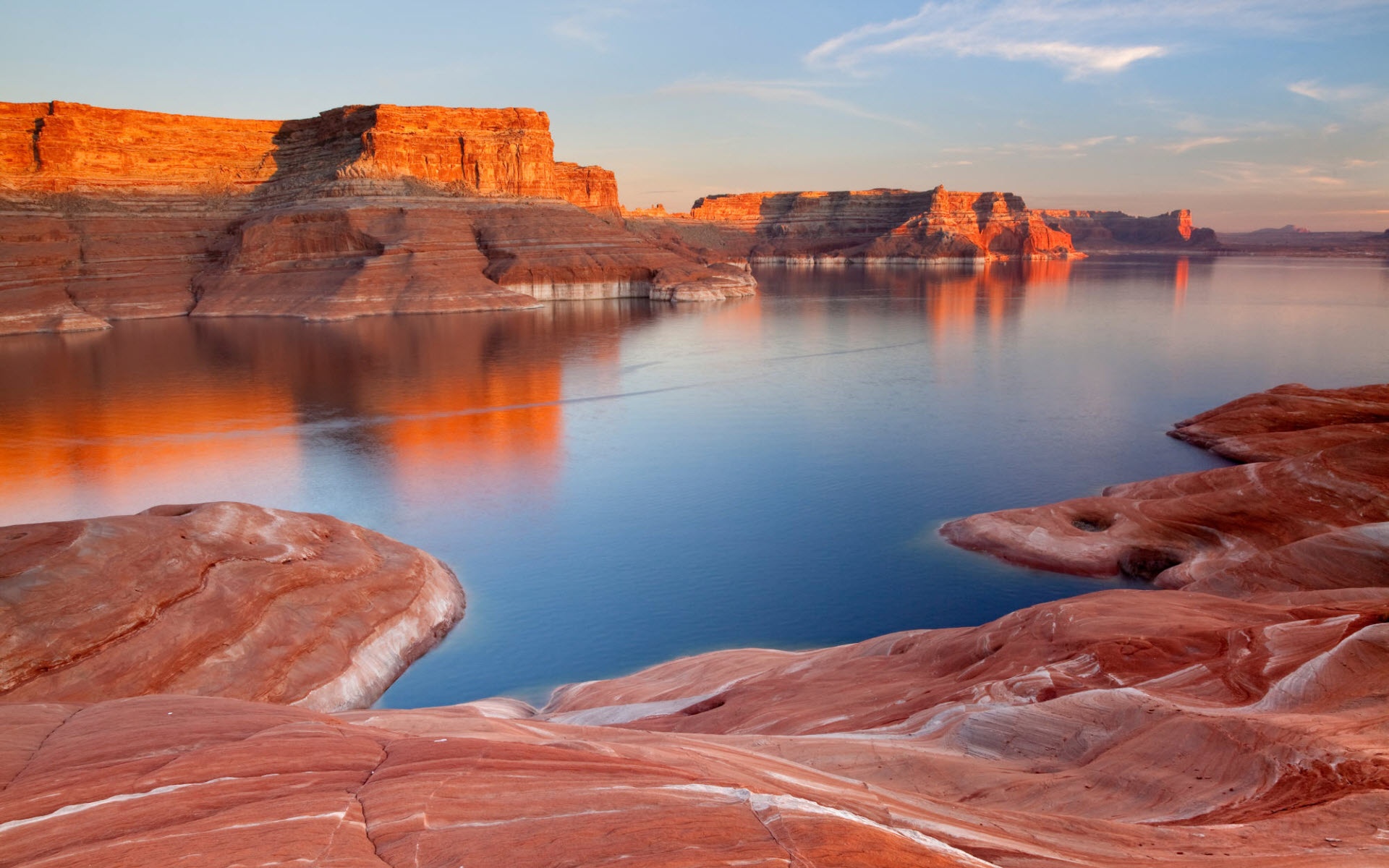 lake.powell.utah.jpg